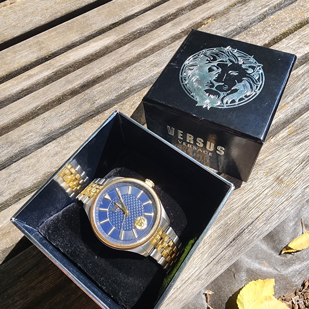 🦁 Versace Watch